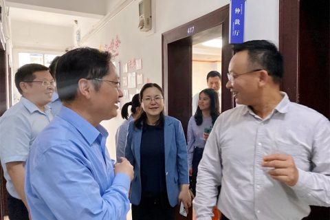 省司法厅龚河兴副厅长、公证仲裁处张中澜处长一行莅临我委指导工作